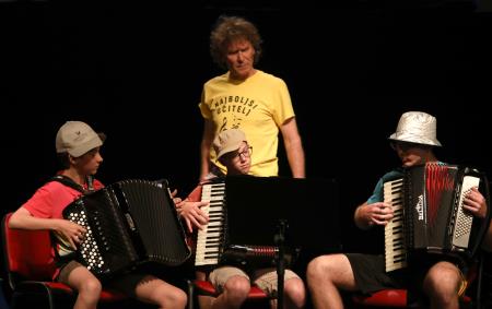 KONCERT ABSOLVENTOV GLASBENE ŠOLE 06 FOTO LJUBO VUKELIČ